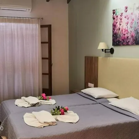 Hill Lofos Hotel